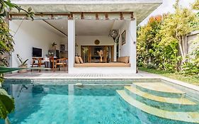 Adorable 1Br Villas In The Heart Of Seminyak